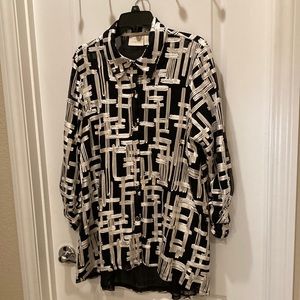Chico’s Black and White Sheer Over Black Lining Long Top Size 2